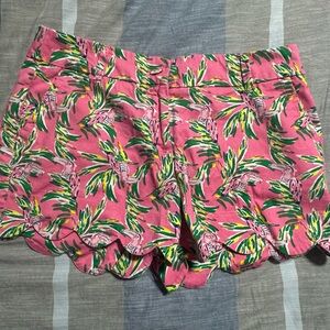 Crown and ivy shorts size 6